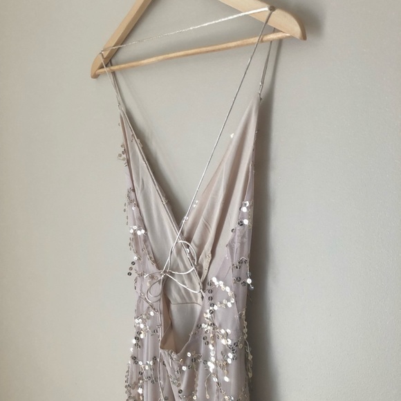 🔹New🔹Golden Evening Gown - Picture 4 of 6